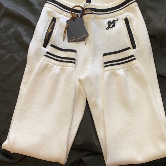 LV sweat pants - Picture 2 of 8
